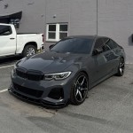 Priekinio bamperio Pažeminimas skirtas BMW G20 / G21 (18-22), juodas blizgus