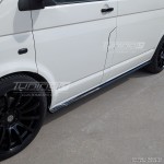 Poslenksčiai / Slenksčių Apdailos, komplektas skirtas VW T5 / T5.1 / T6 / T6.1 su trumpa baze, juodi blizgūs
