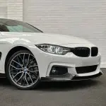 Priekinės Grotelės, komplektas skirtas BMW F32 / F33 / F36 / F80 / F82, juodos blizgios