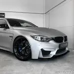CS-style Priekinio bamperio Pažeminimas skirtas BMW F80 / F82 / F83, juodas blizgus
