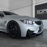 Performance Priekinio bamperio Pažeminimas skirtas BMW F80 / F82 / F83, juodas blizgus