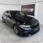 Performance priekinis pažeminimas skirtas BMW G30 / G31 (17-20) M-Pack, blizgus juodas