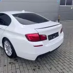 M-Pack galinio dangčio spoileris tinkantis BMW F10, juodas blizgus