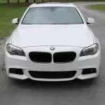M-Pack Priekinis Bamperis skirtas BMW F10 / F11 PRE-LCI (10-13), su tamsintais priešrūkiniais