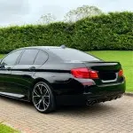 Performance Difuzorius skirtas BMW F10 / F11 su M-Pack galiniu bamperiu, juodas blizgus 518, 520, 525, 530