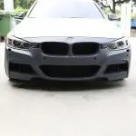 M-Pack Priekinis Bamperis skirtas BMW F30 / F31, su PDC ir žibintų apiplovimo angomis