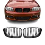 Performance grotelės skirtos BMW E81 / E82 / E87 / E88, dvigubos, juodos blizgios