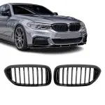 Priekinės grotelės tinkančios BMW G30 / G31 (17-20), juodos blizgios