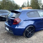 Spoileris / Stogelis ant bagažinės dangčio skirtas BMW E81 / E87, juodas blizgus