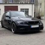 M-Pack LCI-look Priekinis Bamperis, skirtas BMW E90 / E91 PRE-LCI (05-08), su tamsintais priešrūkiniais