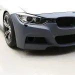M-Pack Priekinis Bamperis skirtas BMW F30 / F31, be PDC, su žibintų apiplovimo angomis