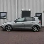 R20 išvaizdos slenksčių komplektas tinkantis VW Golf 6 (08-13)