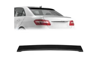 Spoileris ant Galinio Stiklo, skirtas Mercedes W212 (09-16) sedan, juodas blizgus