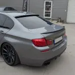 AC išvaizdos Spoileris ant Galinio Stiklo skirtas BMW F10 Sedan, juodas blizgus