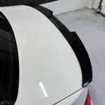 M4 style galinio dangčio spoileris skirtas BMW F30 / F80 (11-18), juodas blizgus