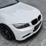 WR Priekinis Pažeminimas skirtas BMW E90 / E91 LCI M-Pack, juodas blizgus - SUSTIPRINTA VERSIJA