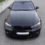 WR Priekinis Pažeminimas skirtas BMW E90 / E91 LCI M-Pack, juodas blizgus - SUSTIPRINTA VERSIJA