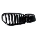Priekinės Grotelės skirtos BMW G30 / G31 / F90 LCI (21-23), juodos blizgios