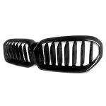 Priekinės Grotelės skirtos BMW G30 / G31 / F90 LCI (21-23), juodos blizgios