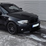 WR Priekinis Pažeminimas skirtas BMW E82 / E88 su M-Sport bamperiu, juodas blizgus