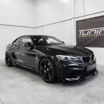 WR Poslenksčiai / Slenksčių Apdailos, komplektas skirtas BMW M2 F87 (16-21), juodi blizgūs