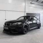 CS-style Priekinis Pažeminimas skirtas BMW M2 F87 (16-21), juodas blizgus - SUSTIPRINTA VERSIJA