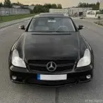 Priekinės Grotelės tinkančios Mercedes-Benz CLS (C219 / W219) prefacelift (04-07), juodos blizgios