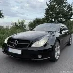 Priekinės Grotelės tinkančios Mercedes-Benz CLS (C219 / W219) prefacelift (04-07), juodos blizgios