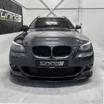 Priekinės Grotelės, komplektas skirtas BMW E60 / E61, juodos blizgios