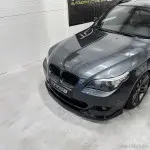 Priekinės Grotelės, komplektas skirtas BMW E60 / E61, juodos blizgios