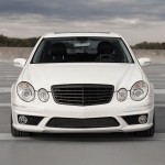 Priekinės Grotelės skirtos Mercedes-Benz W211 facelift (06-09), juodos blizgios