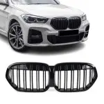 Performance Priekinės Grotelės skirtos BMW X1 F48 LCI (19-22), juodos blizgios