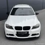 WR Priekinis Pažeminimas skirtas BMW E90 / E91 LCI M-Pack, juodas blizgus - SUSTIPRINTA VERSIJA