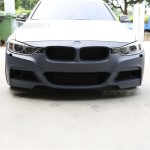 M-Pack Priekinis Bamperis skirtas BMW F30 / F31, be PDC, su žibintų apiplovimo angomis